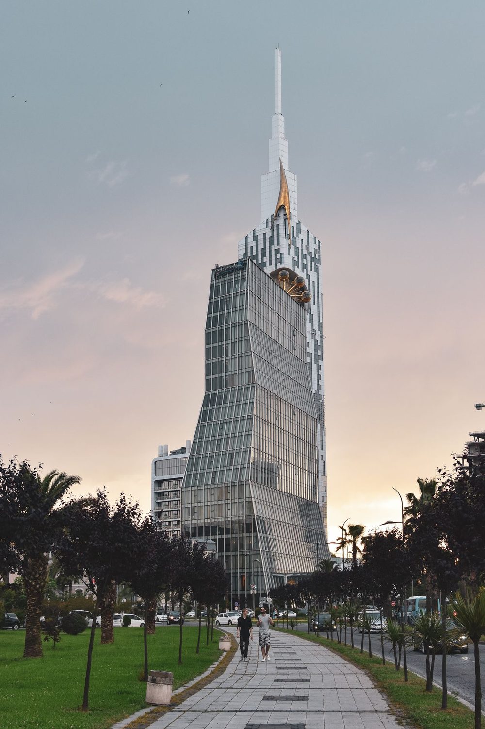 Batumi, Neue Hochhäuser am Boulevard