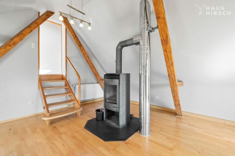 Gemütliches Wohnzimmer mit Schwedenofen