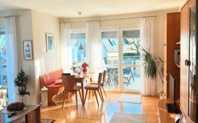 Wohn - Und Essbereich