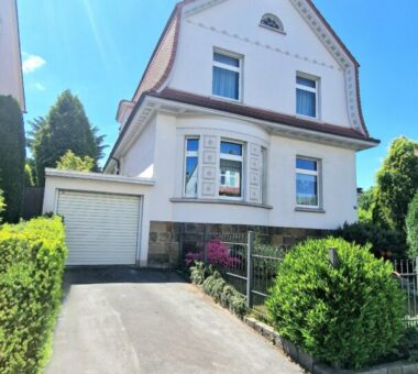 Haus - Straßenansicht