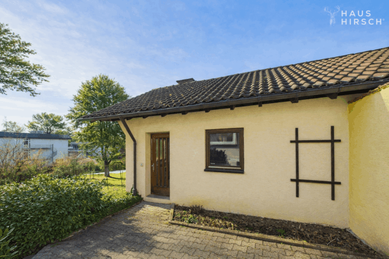 Außenansicht Garage