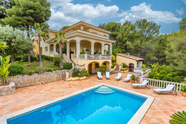 Villa-tranquilidad-casa-diferente-Bendinat-Mallorca-piscina-caracter-147