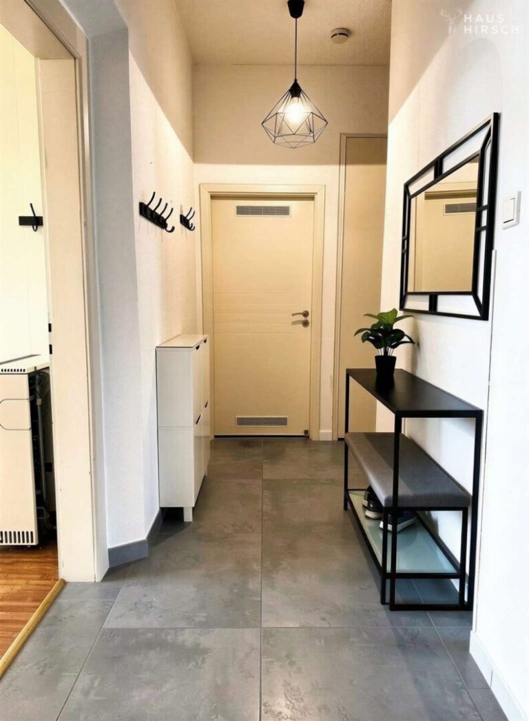 Flur - (KI generiert)