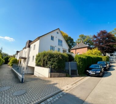 Exklusive Etagenwohnung Mit 2 Balkons In Bester Lage - Luxus Pur! 6 Außenansicht