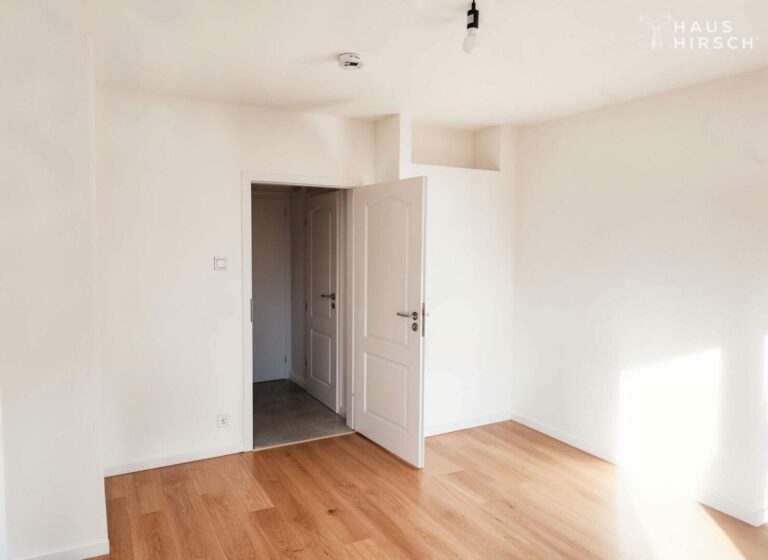 Wohnraum Blick zum Flur