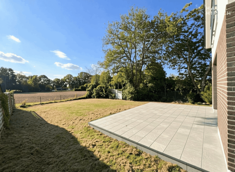 Terrasse und Garten - Westen