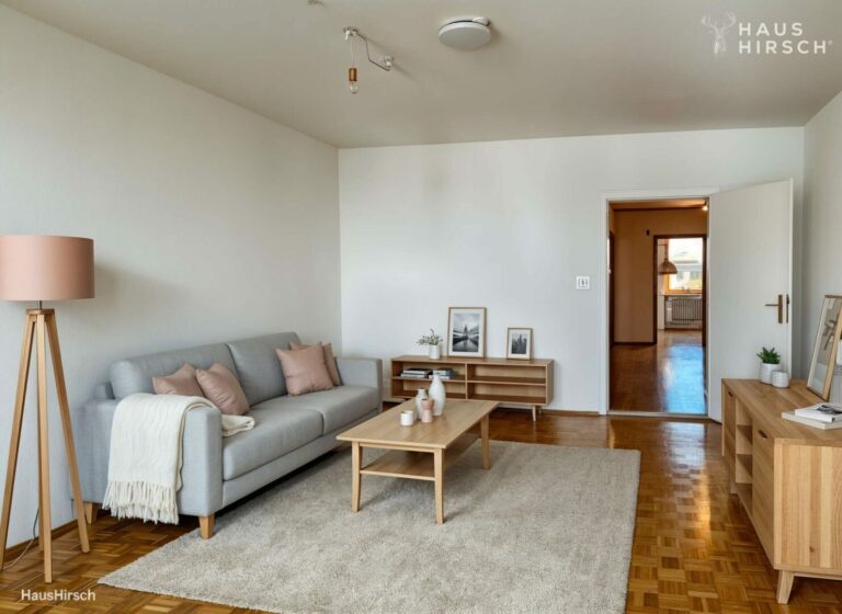 Wohnzimmer eingerichtet