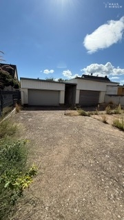 mehr als nur Garagen - große Hallen