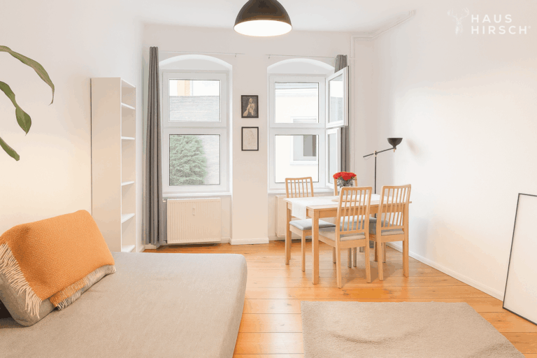 Wohnzimmer (untere Ebene)