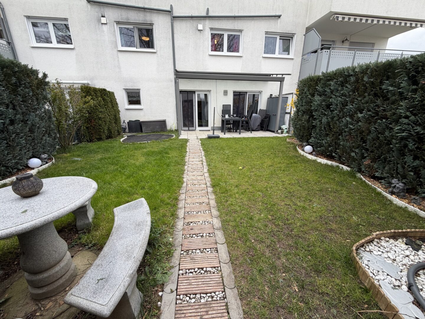 Eigener Garten inkl. Terrasse