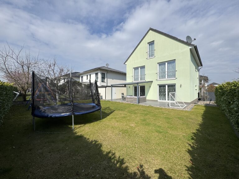 Rückansicht/ Garten