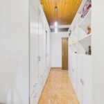 Begehbahrer Schrank