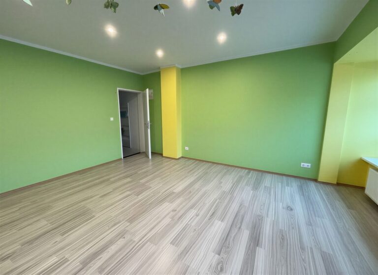 Kita Eingangsbereich rechts