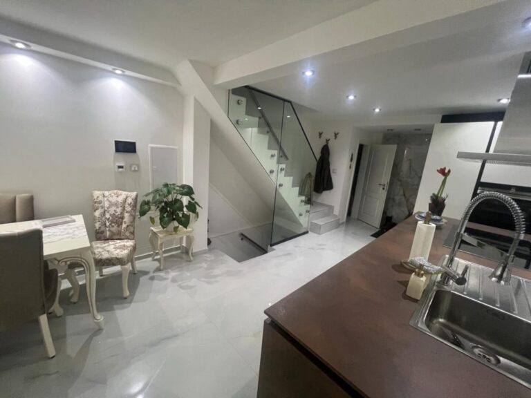 Treppenaufgang zum OG