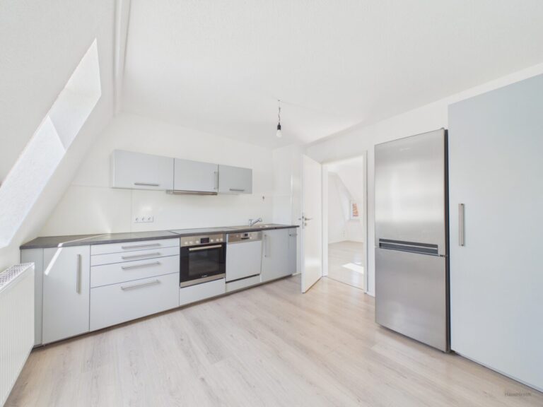 Küche mit Essbereich