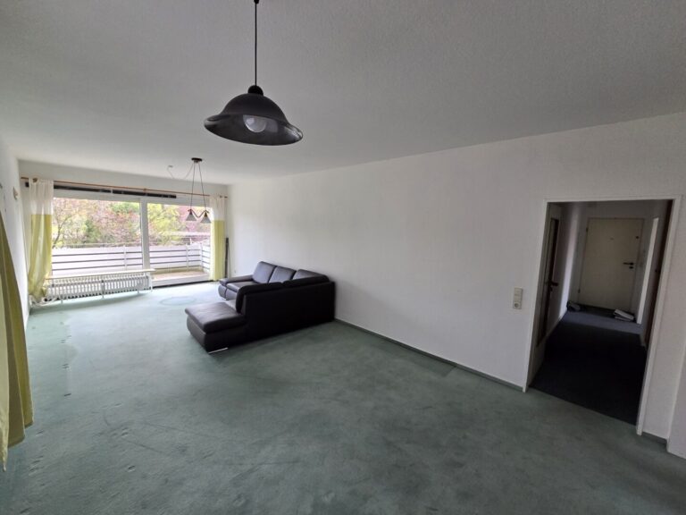 Helles, großzügiges Wohnzimmer