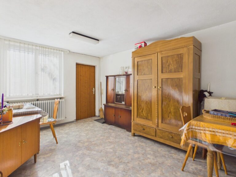 CAM04777G0 PR0050 STILL009