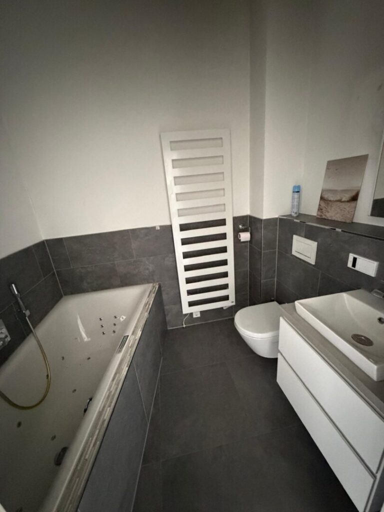 schönes Badezimmer