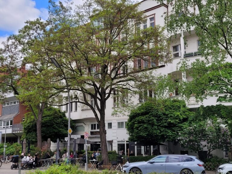 Straßenansicht