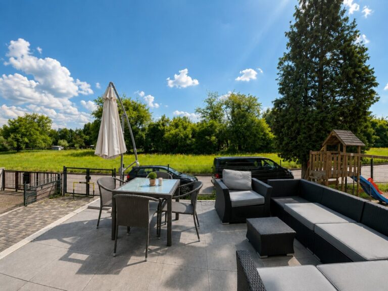 Großzügige Terrasse