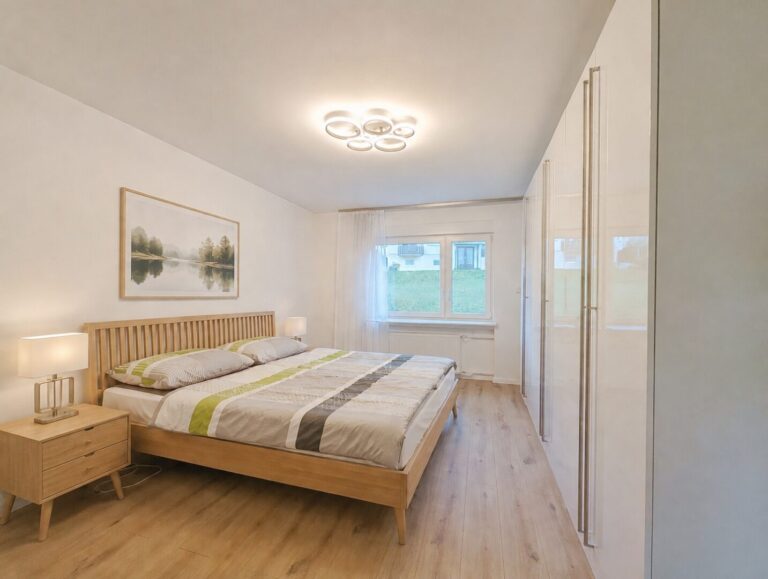 Schlafzimmer 1