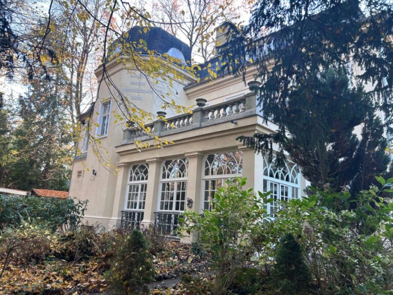 Schwanenhof Back Orangerie Win