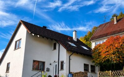 Immobilien 2 Außenansicht + Garage