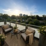 Großer Balkon Mit Gartenblick