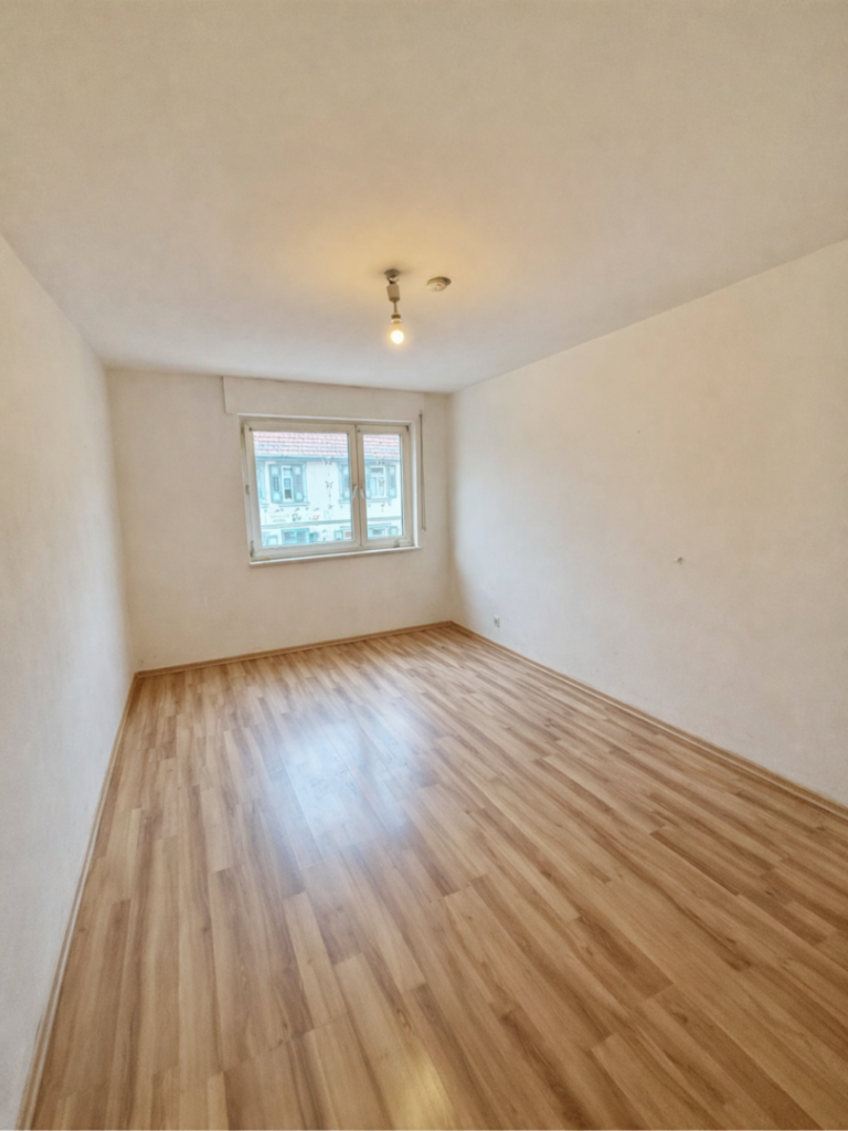 Schlafzimmer (KI Staging)