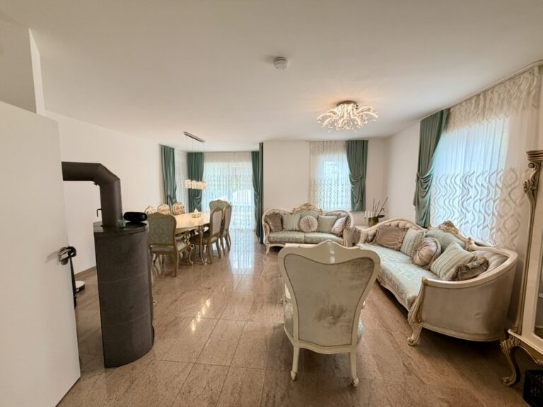 Wohn- und Esszimmer