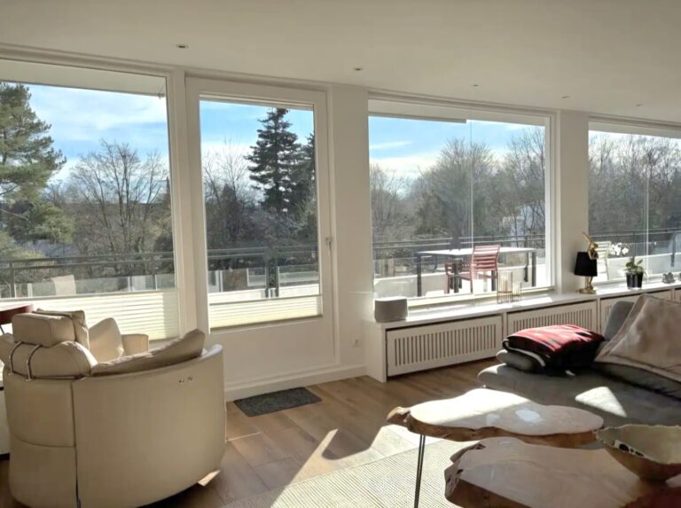 Wohnbereich mit Balkon