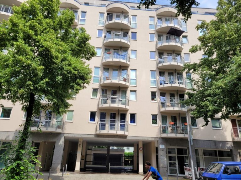 Straßenansicht