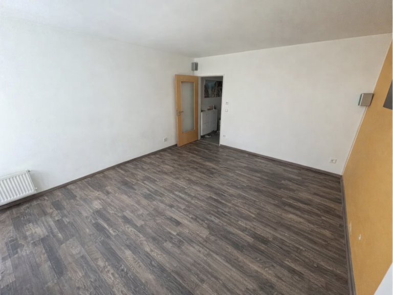 Wohnzimmer (KI Staging)