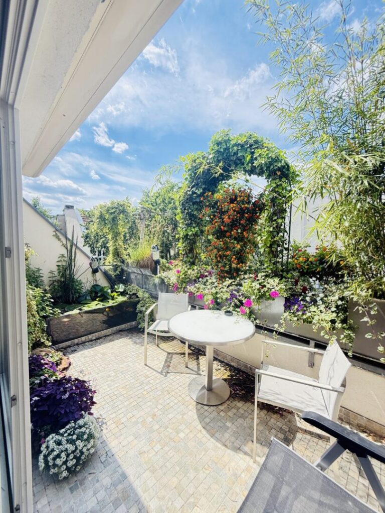 Großzügige Terrasse