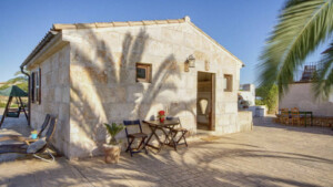 F-4037 Agroturismo-Finca mit herrlichem Weitblick, Pool und Lizenz zwischen Campos und Sa Rapita im Süd-Osten der Insel