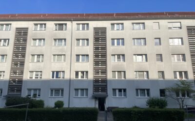 Immobilien 3 Vorderansicht Eingang