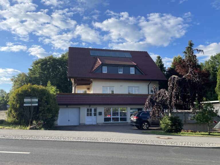 Straßenansicht
