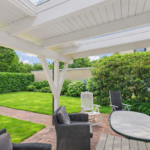 Große Überdachte Terrasse