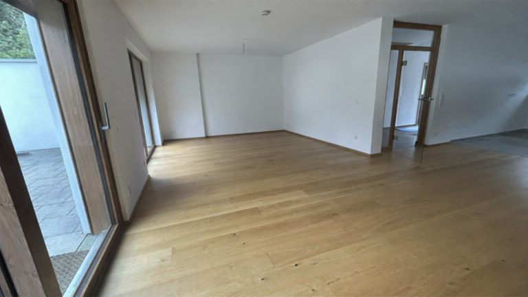 Wohnzuimmer (KI Staging)
