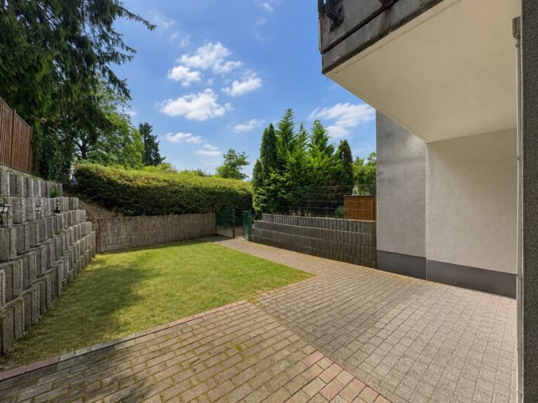 EG links Terrasse
