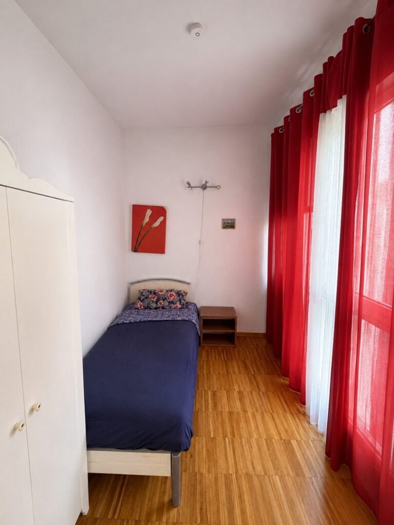 Schlafzimmer 1 (KI)