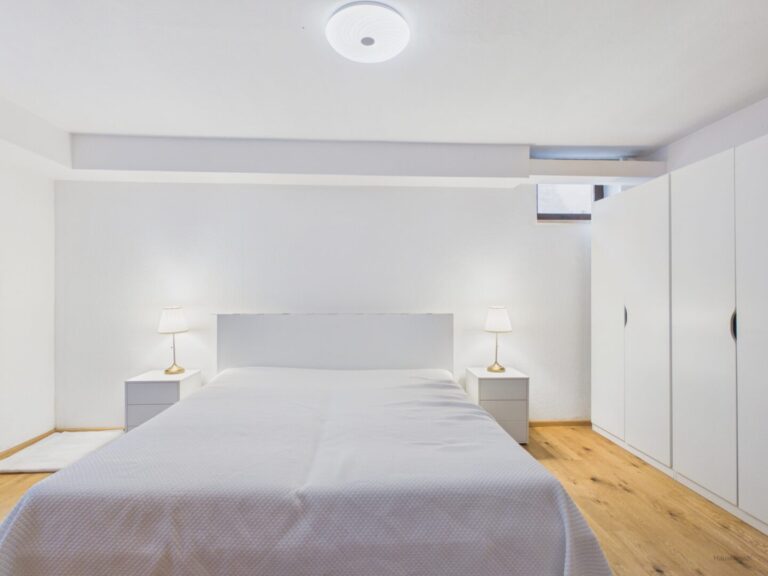 Schlafzimmer UG