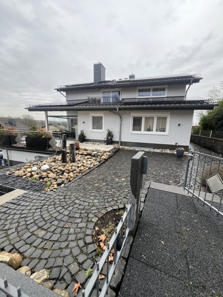 Eingang, Haupthaus