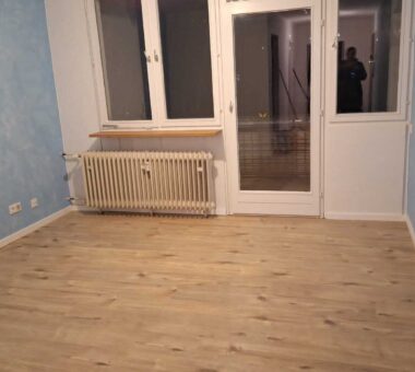 Ffm, Nied, Wohnraum, Leer