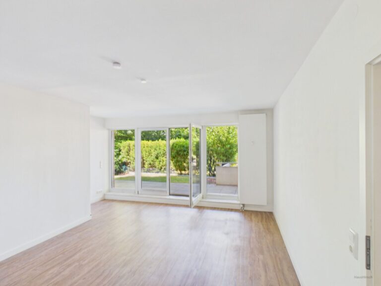 Wohnzimmer mit Terrasse