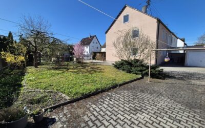 Haus Und Grundstück