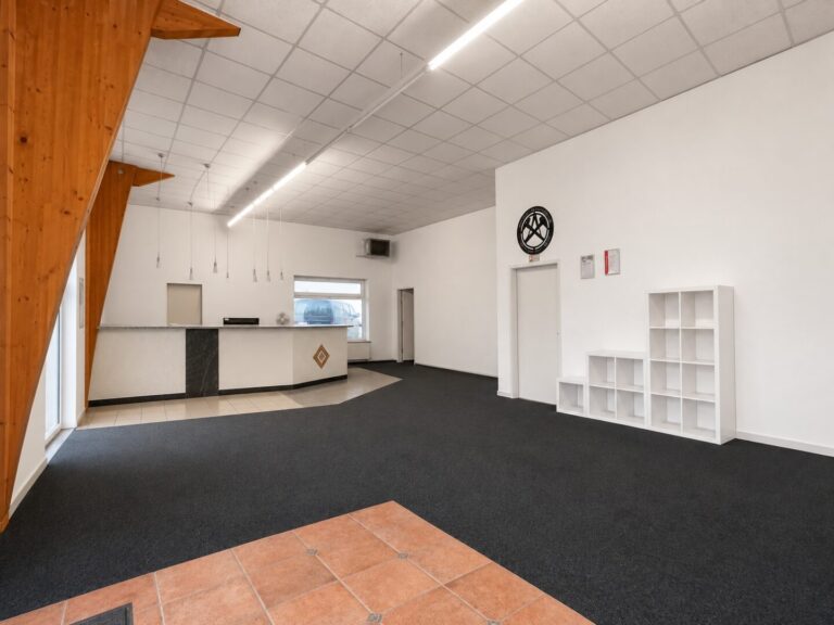 Gewerbehalle Showroom
