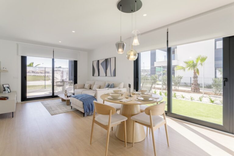 B2.1 Eden Beach apartments La