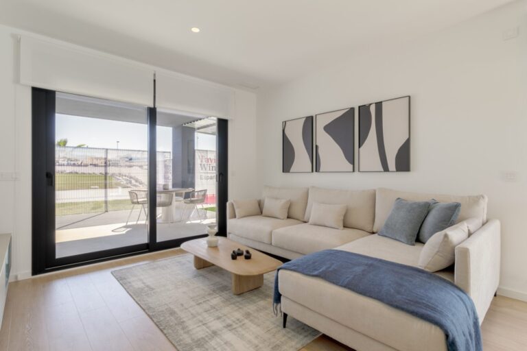 B1.1 Eden Beach apartments La