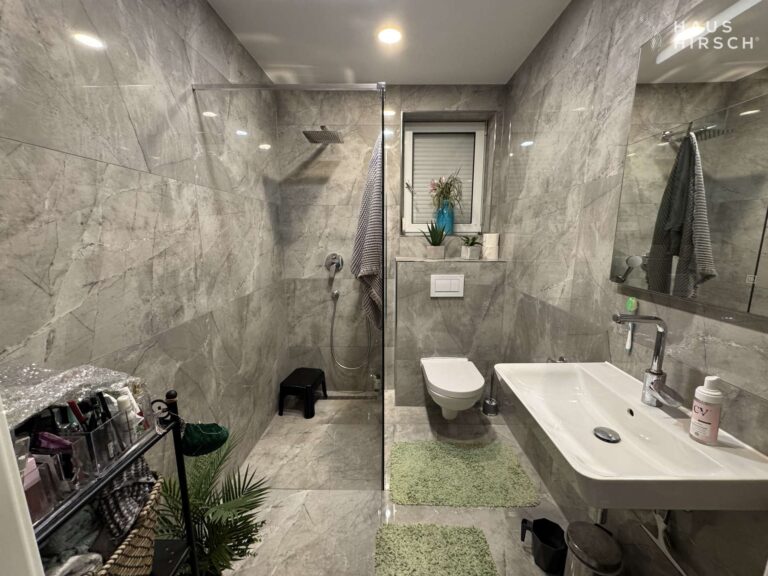 Bad EG (neu, 6 Monate alt)